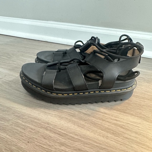 Doc Martens Nartilla Sandal Sz 8 Black ankle wrap strap gladiator - Picture 5 of 7